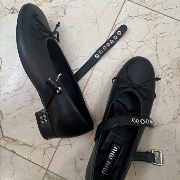 Miu Miu Shoes - Miu Miu Black ballet pumps